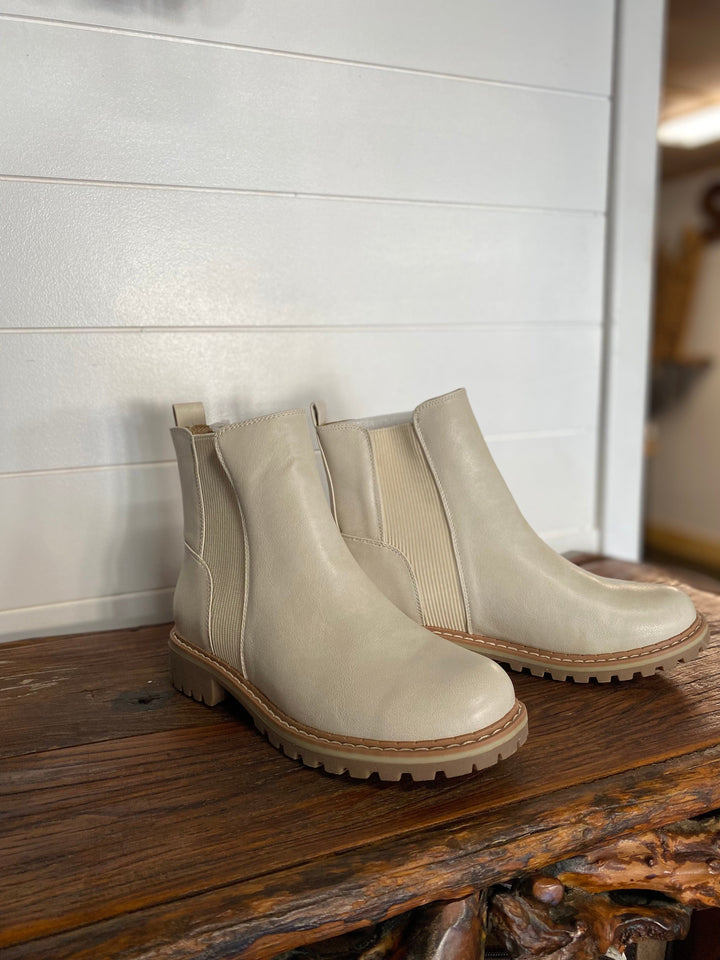 Howl Ivory Boot-Boots-Corky's-Whiskey Ray's Boutique, Women's Western Wear Boutique in Waxahachie, TX