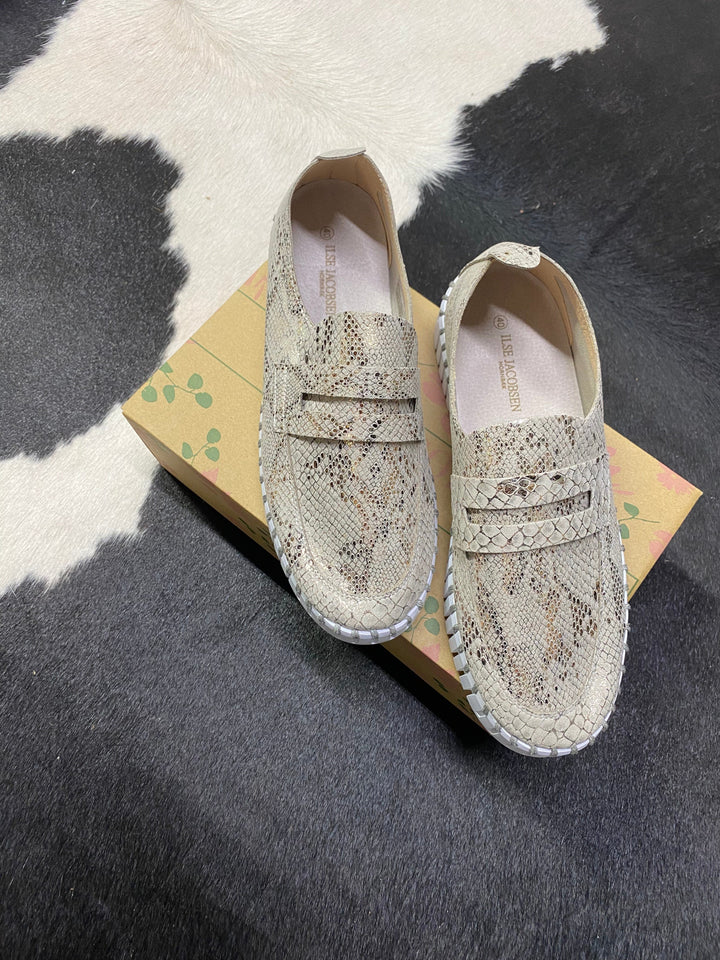 Isle Jacobsen Platform - wheat-Loafers-Isle of Jacobsen-Whiskey Ray's Boutique, Women's Western Wear Boutique in Waxahachie, TX