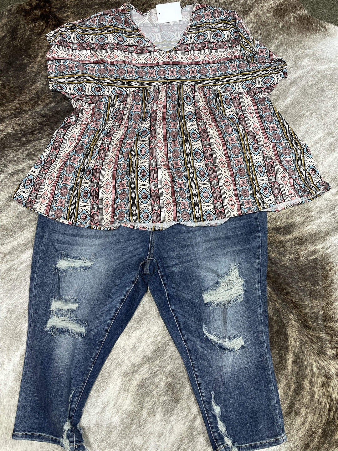 Judy Blue Curvy Mid-Rise Capri-Jeans-Judy Blue-Whiskey Ray's Boutique, Women's Western Wear Boutique in Waxahachie, TX