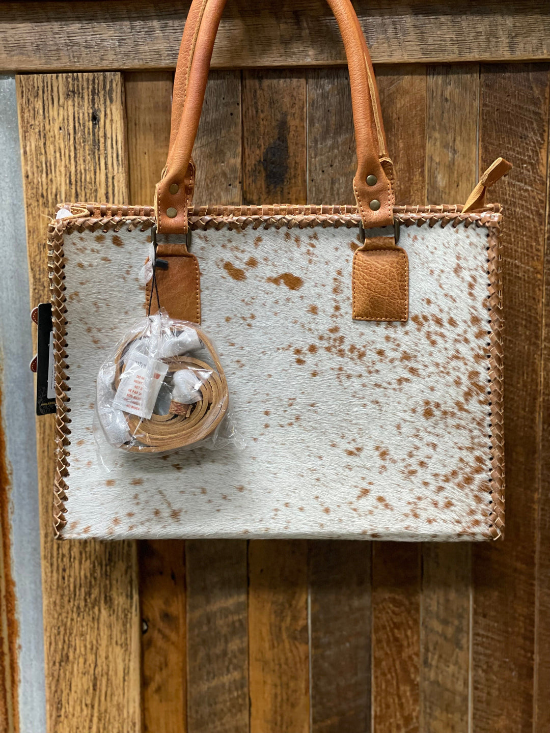 The Texan Hand bag Concealed-Handbags-Whiskey Ray's Boutique-Whiskey Ray's Boutique, Women's Western Wear Boutique in Waxahachie, TX