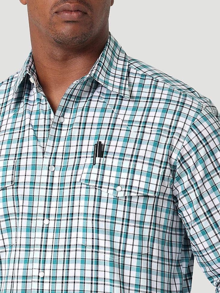 MEN'S WRINKLE RESIST LONG SLEEVE WESTERN SNAP PLAID SHIRT IN CYAN MIST-Men's Shirts-Wrangler-Whiskey Ray's Boutique, Women's Western Wear Boutique in Waxahachie, TX